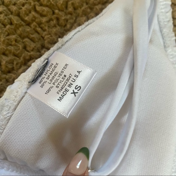 NWOT WHITE FISHNET BIKINI TOP - Picture 3 of 6